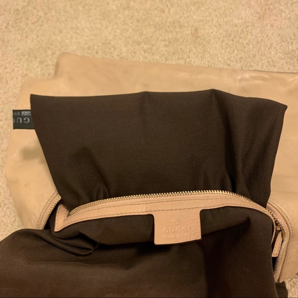 Authentic Gucci Leather Shoulder Bags, Medium - Picture 7 of 8